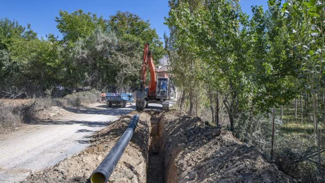 Darende Irmaklı Mahallesi'nde Altyapı Çalışmaları Devam Ediyor