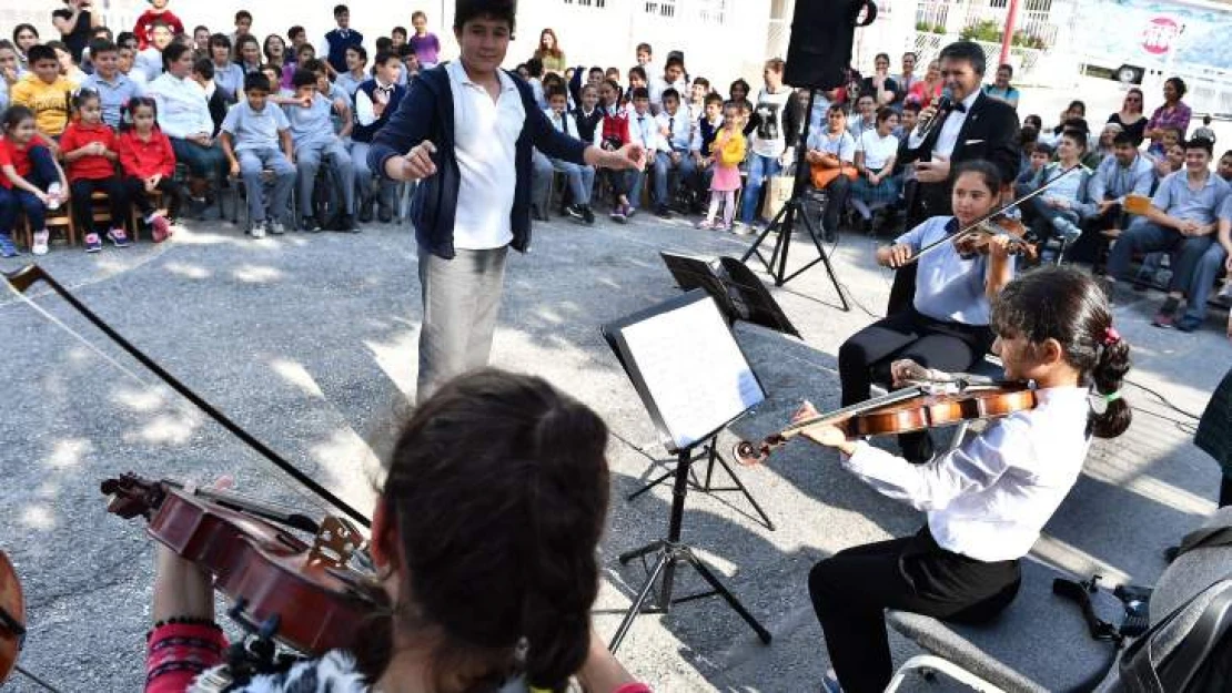 Köyümüzde Konser Var