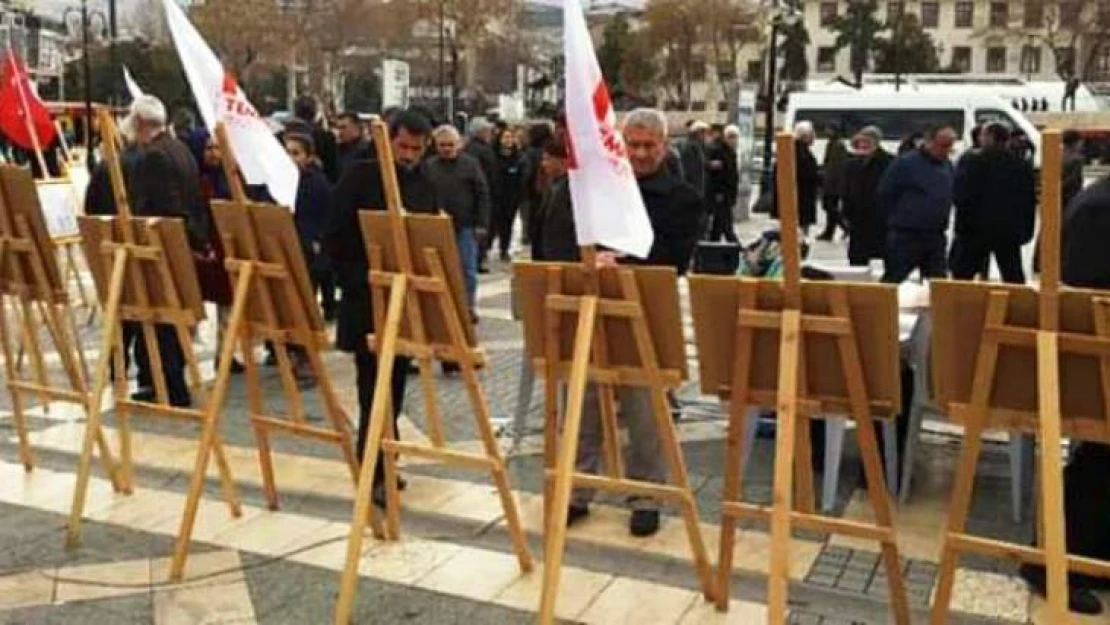 15 Temmuz Kadın Kolları Tarafından Resim Sergisi Açıldı