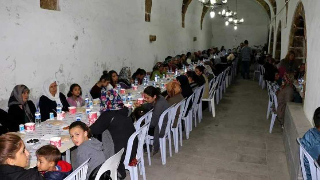 Hekimhan Belediyesi Halka İftar Verdi