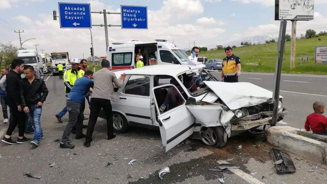 Trafik Işıklarını Görmedim Dedi Dördü Çocuk Altı Kişi Yaralandı ...