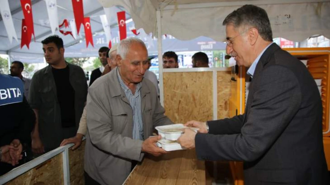 Başkan Yanılmaz İftar Çadırında