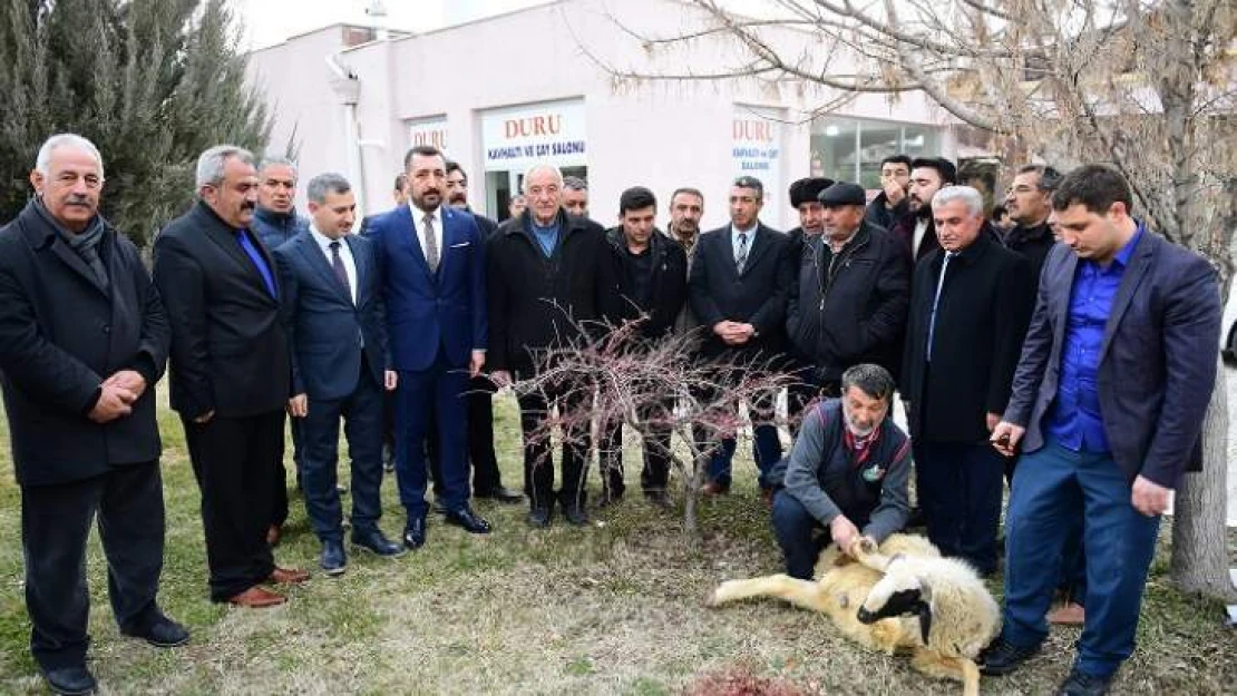 Başkanımızın Gönüllere Dokunan Hizmetlerini Takdirle Karşılıyoruz