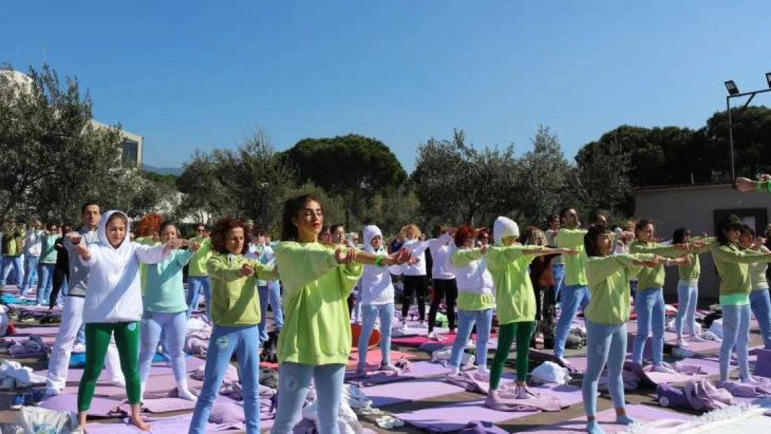 İzmir Değişim Şöleni İle  Değişimi Hisset!