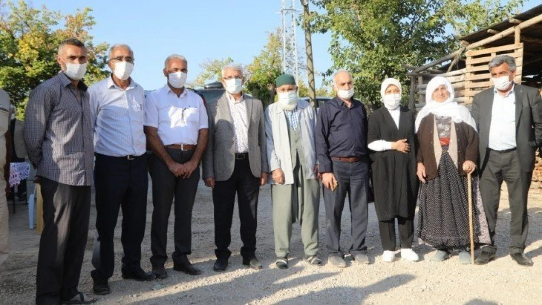 Hizmet bizim için her şeyden önce gelir