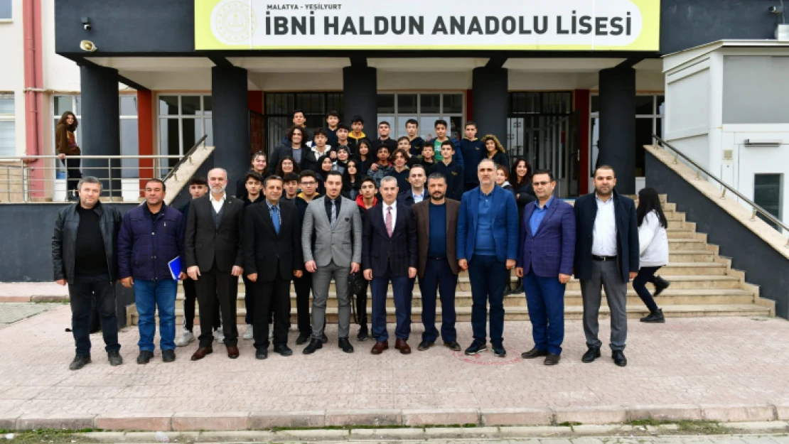 İbni Haldun Anadolu Lisesi Öğrencilerine 'Sıfır Atık Ve Çevre Bilinci Farkındalık Eğitimi' Verildi