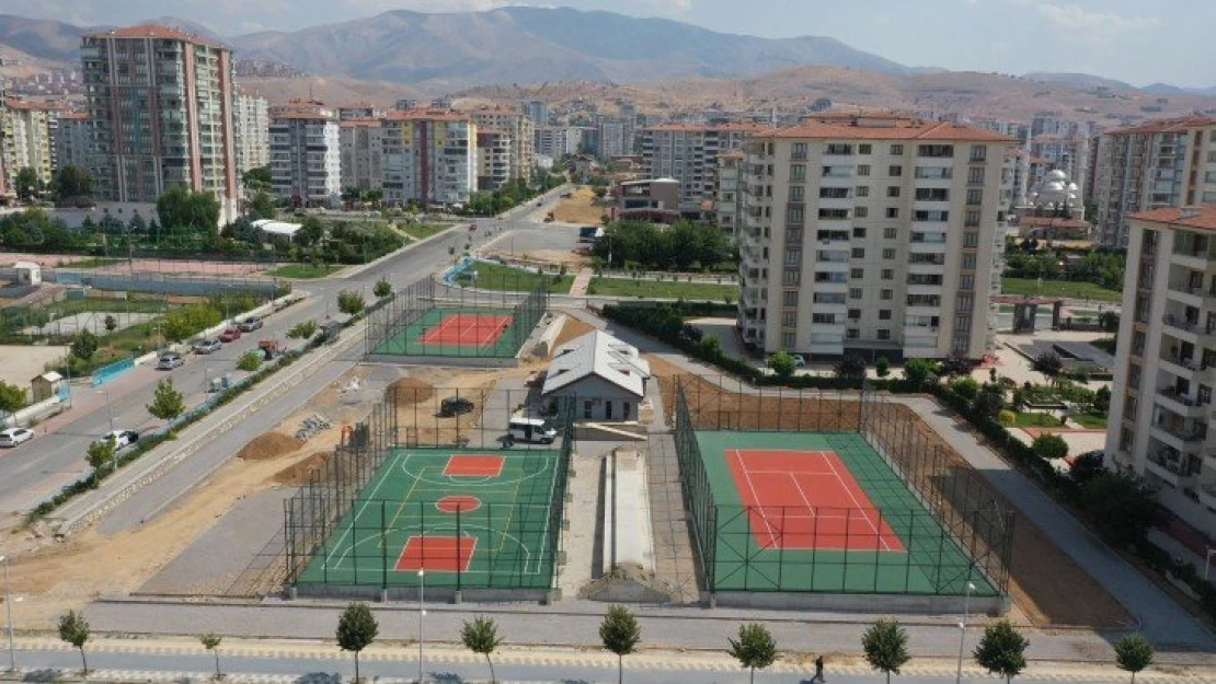 İlçedeki Büyük Değişimi Meclis Üyelerine Anlattı