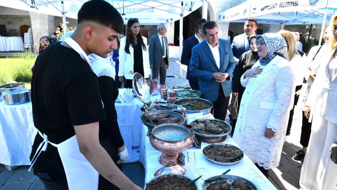İlimizin Türk Ve Dünya Mutfağında Öne Çıkan Ürün ve Yemeklerinin Tanıtımı Yapıldı