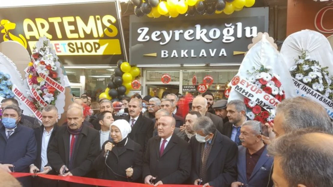 İş Yeri Açılışına Yoğun İlgi