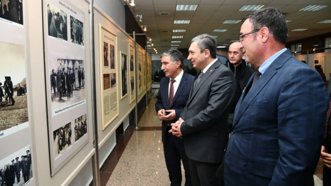 İsmet İnönü Konulu Konferans Düzenlendi.