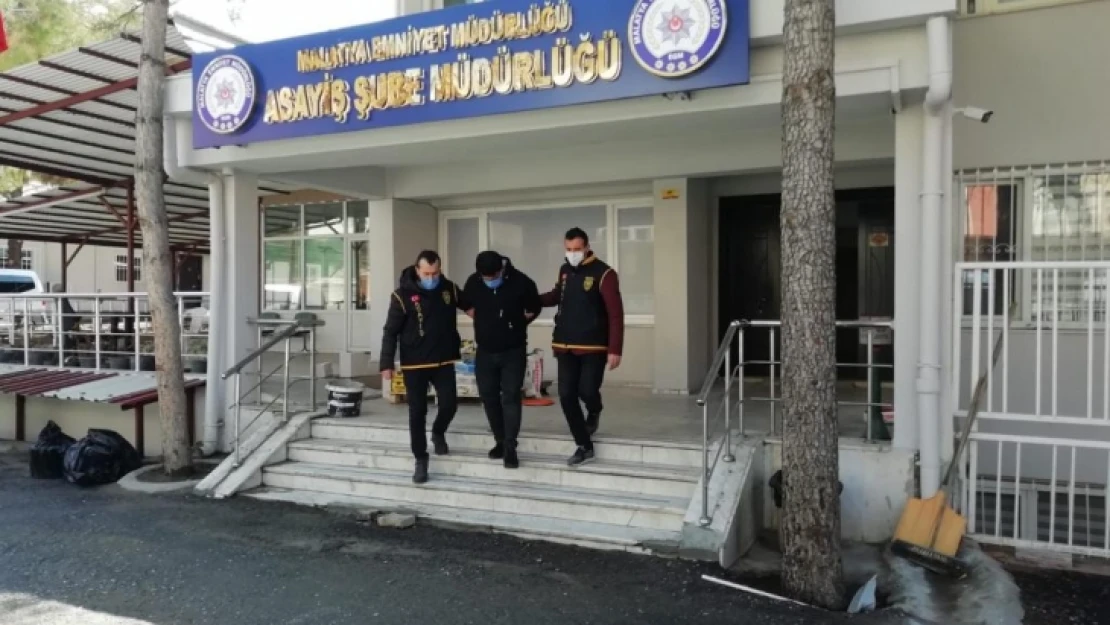 Kendisini Polis-Savcı Olarak Tanıtan Şahıslar Enselendi