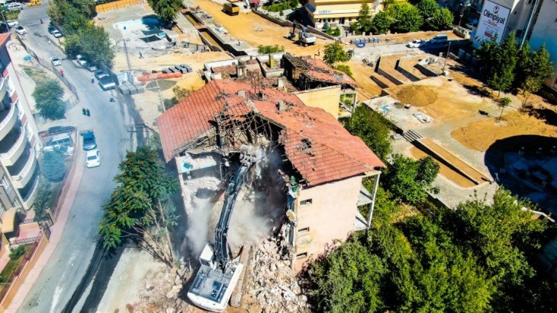 Kernek Meydanı Malatya'nın Belleği Ve Hafızasıdır