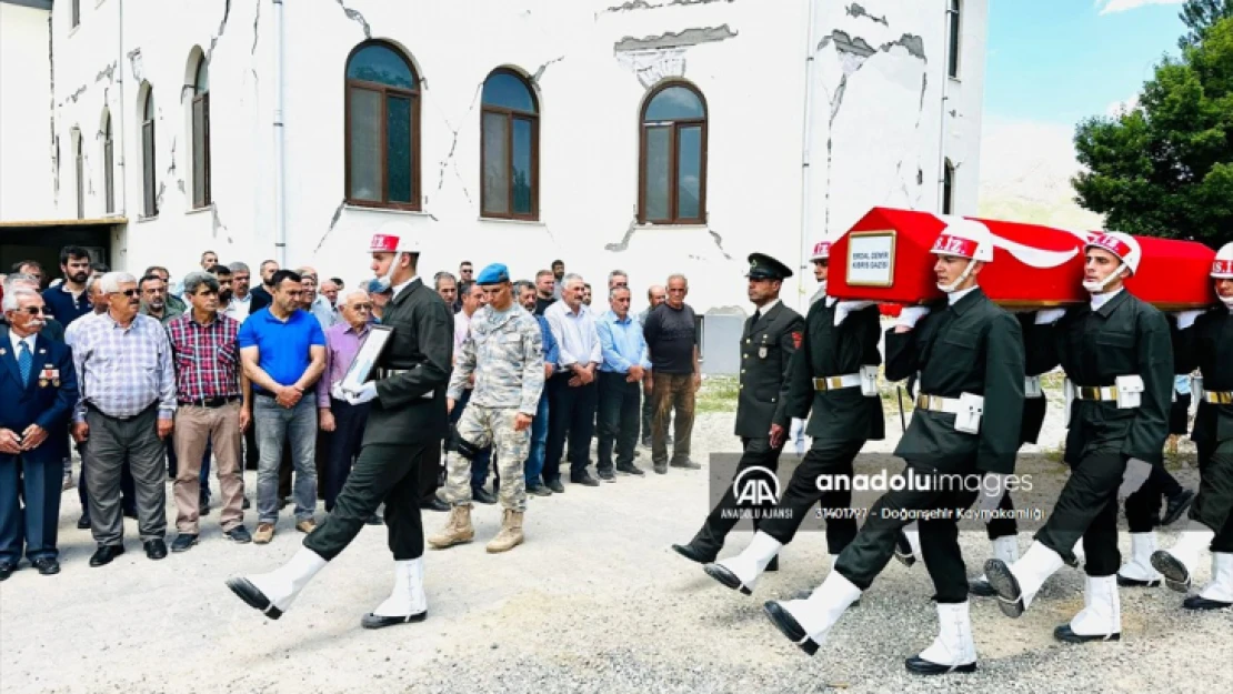 Kıbrıs gazisi memleketi Malatya'da son yolculuğuna uğurlandı