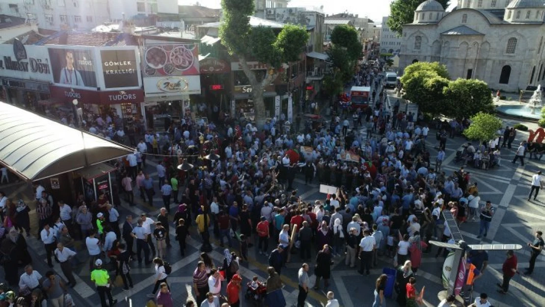 Kortej Yürüyüşü Karnaval Havasında Geçti