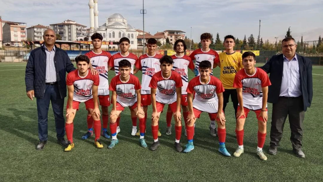 Malatya Adil Türk U 18 Gençler Futbol Ligi Bu  Hafta Oynanan Karşılaşmalarla İlk Yarı Sona Erdi.