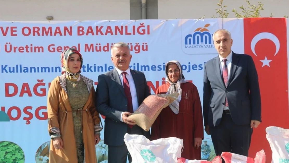 Malatya'da çiftçilere buğday ve arpa tohumu dağıtıldı