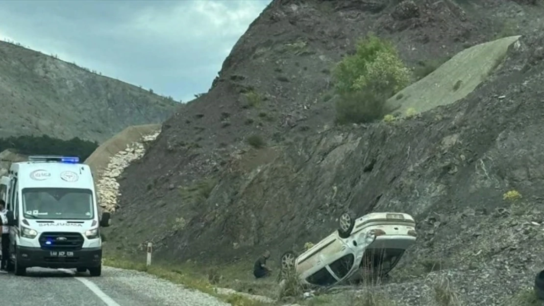 Malatya'da devrilen otomobildeki 4 kişi yaralandı