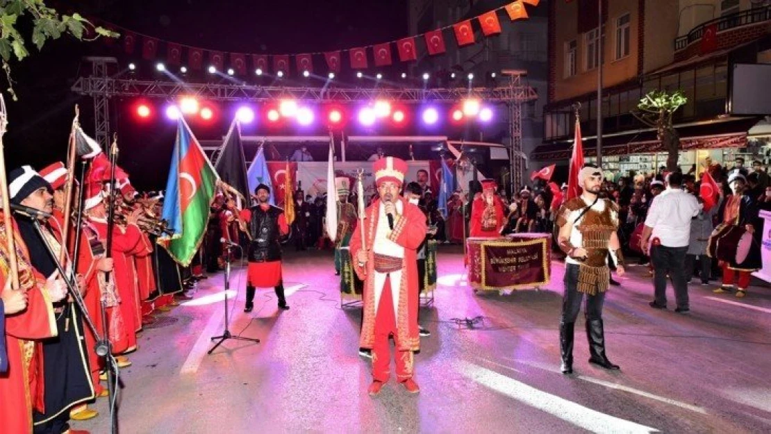 Malatya'da Havai Fişek Gösterisi Düzenlendi