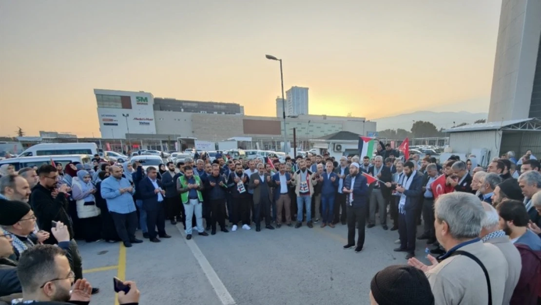 Malatya'da İHH üyeleri İncirlik Üssü'ne gitmek için yola çıktı