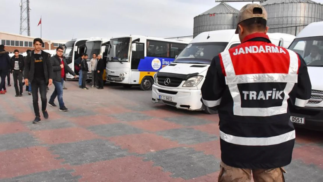 Malatya'da okul servislerini denetlendi