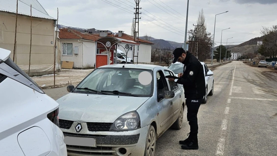 Malatya'da Okul ve Yurt Çevrelerinde Güvenlik Uygulaması Gerçekleştirildi