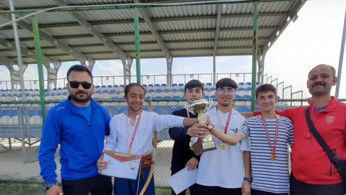 Malatya'da Türk okçuluğu il müsabakaları düzenlendi