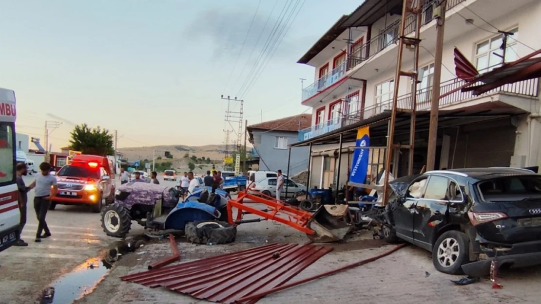 Malatya'da zincirleme kazada 4 kişi yaralandı