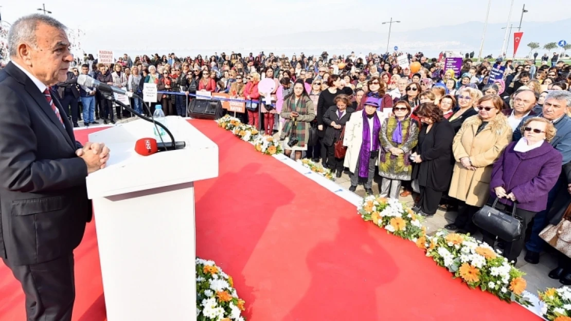 İzmirli kadınlar 'şiddete hayır' dedi