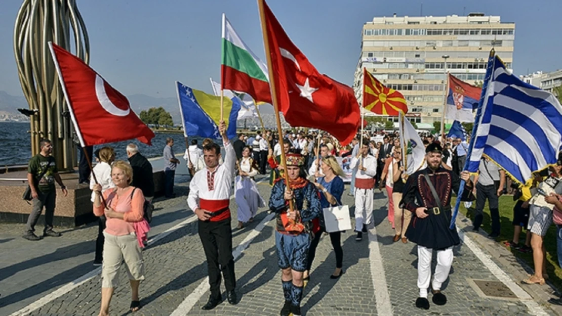 İzmir'de Balkan havası