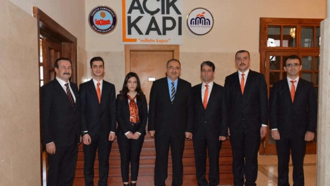 Açık Kapı Vatandaşa Kapılarını Açıyor