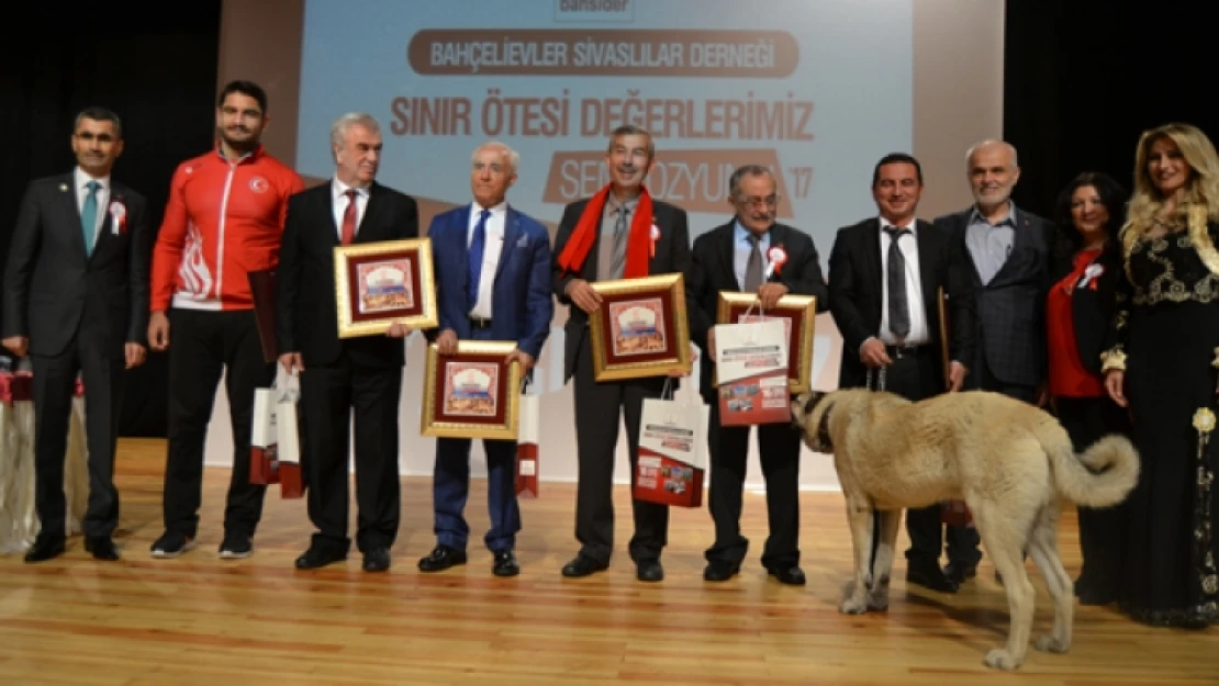 Başkan Cömertoğlu 'Sınır Ötesi Değerlerimiz' Sempozyumuna Katıldı