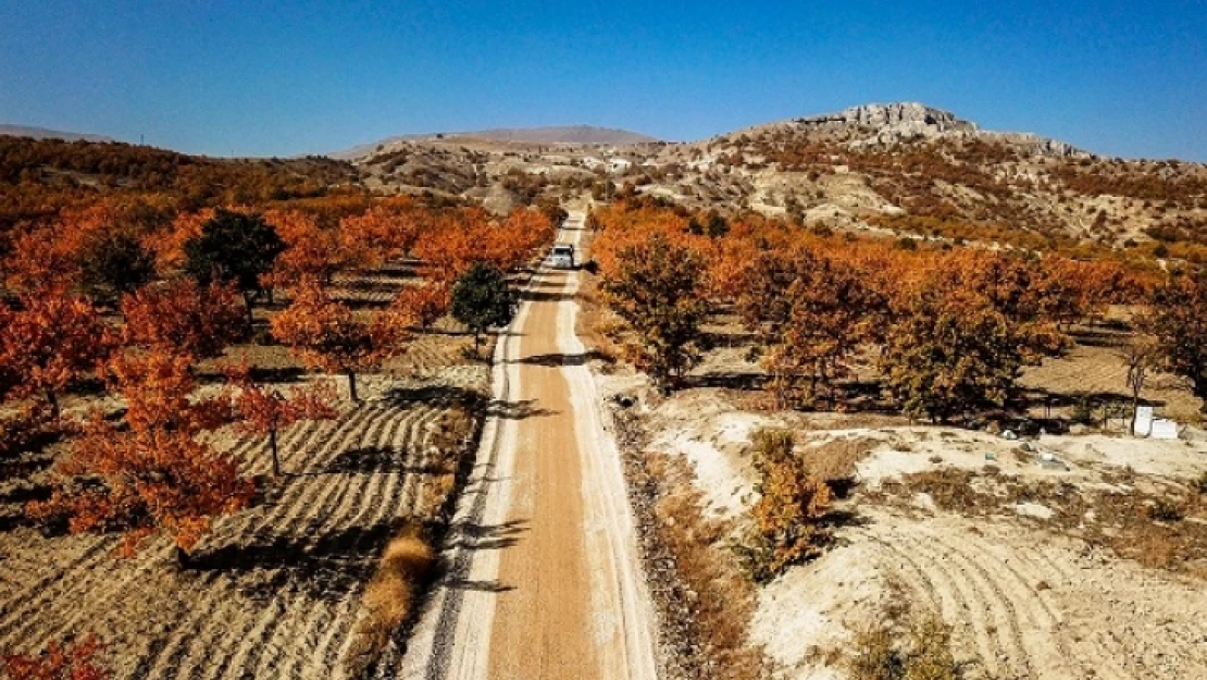 Akçadağ ilçesinde yol çalışmaları devam ediyor