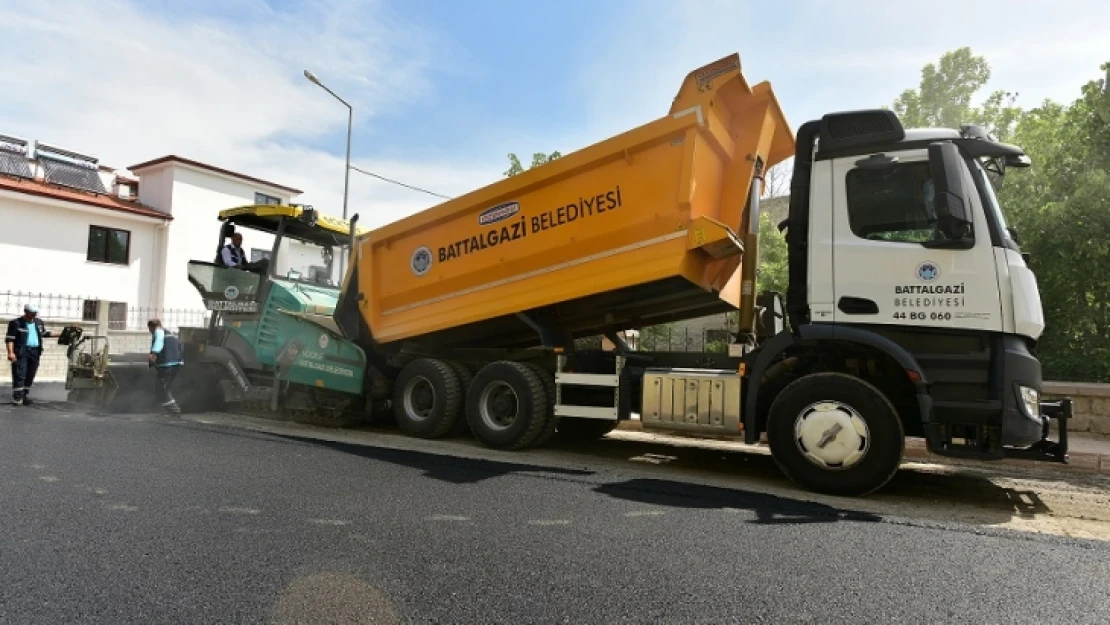 Battalgazi Belediyesi Asfalt Çalışmaları Devam Ediyor