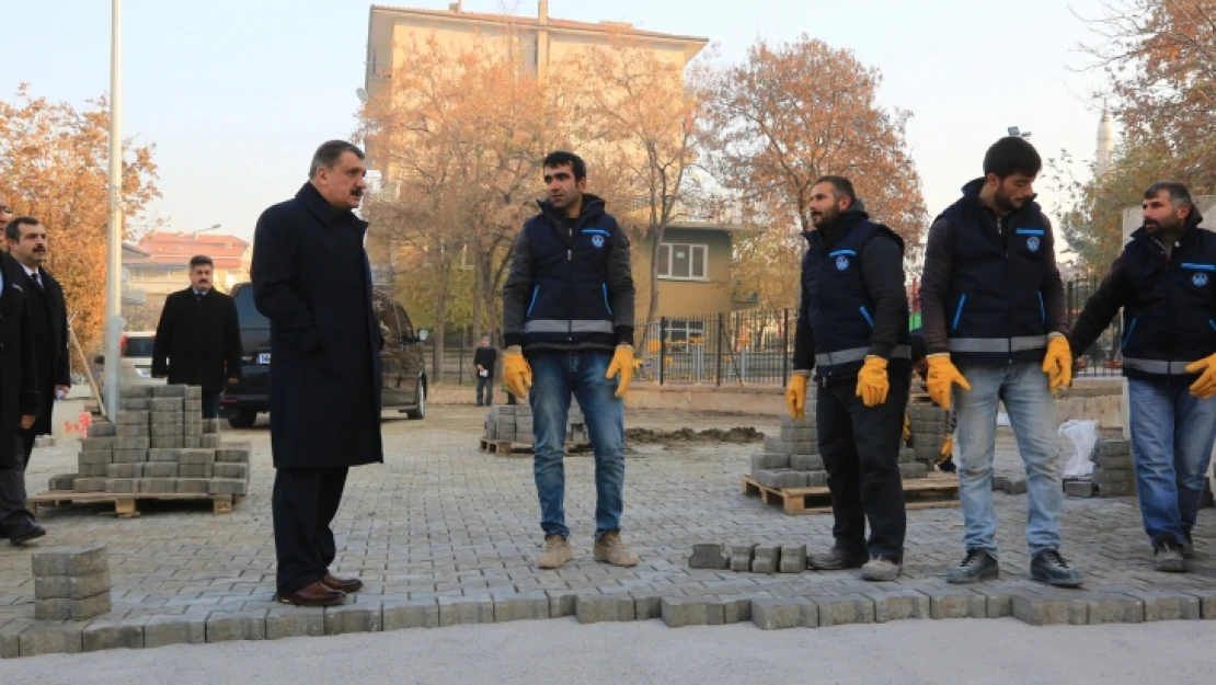 Fırat Mahallesinde Bordür ve Kilit Taş Çalışmaları Devam Ediyor