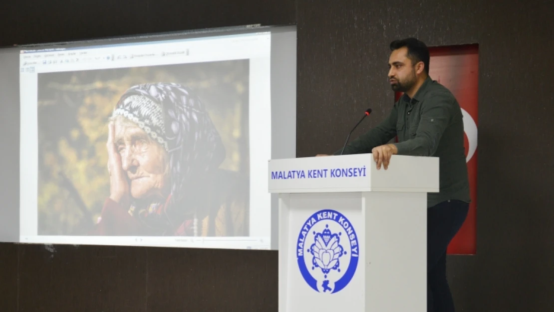 Fotoğraf Severler 'Yaşamdan Kesitler' Konferansında Buluştu