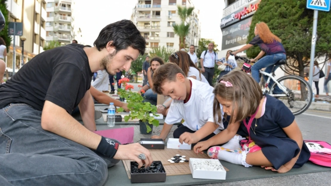 Otomobiller değil 'Tay Taylar' yarışacak