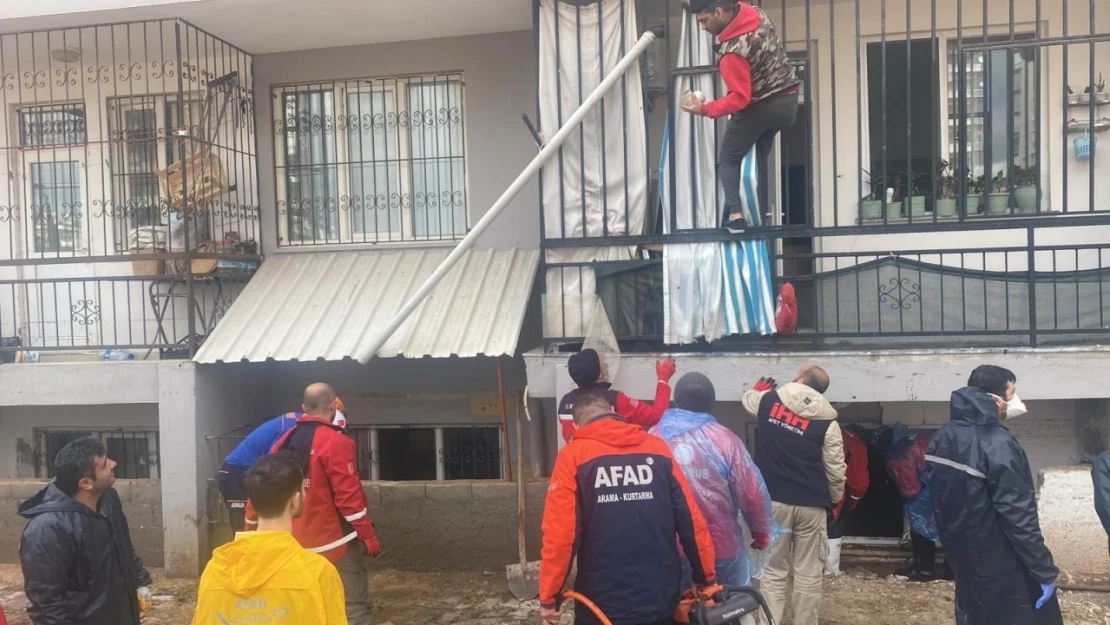 Malatya Milli Eğitim Müdürlüğü AKUB Ekibi Antalya'da İyileştirme ve Yardım Çalışmalarına Katıldı