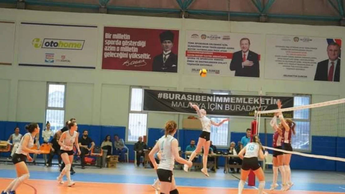 Malatya Nicer Otel Voleybol: 3 Elazığ Tıffany Tomato Bordo: 0