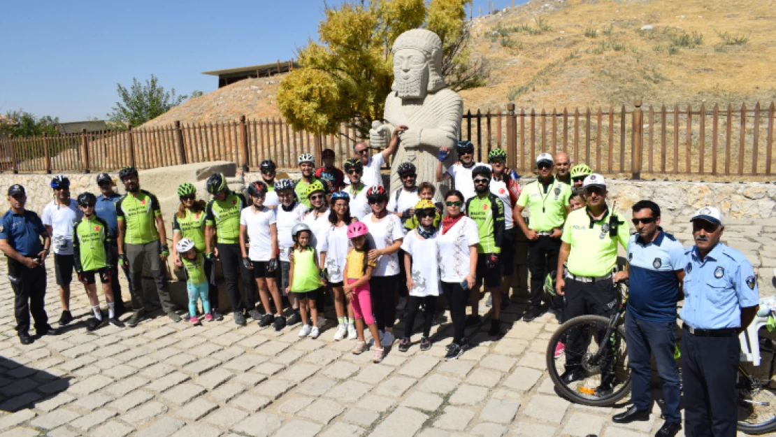 Melita'dan Malatya'ya Günleri Kapsamında Arslantepe'ye Pedal Çevirdiler