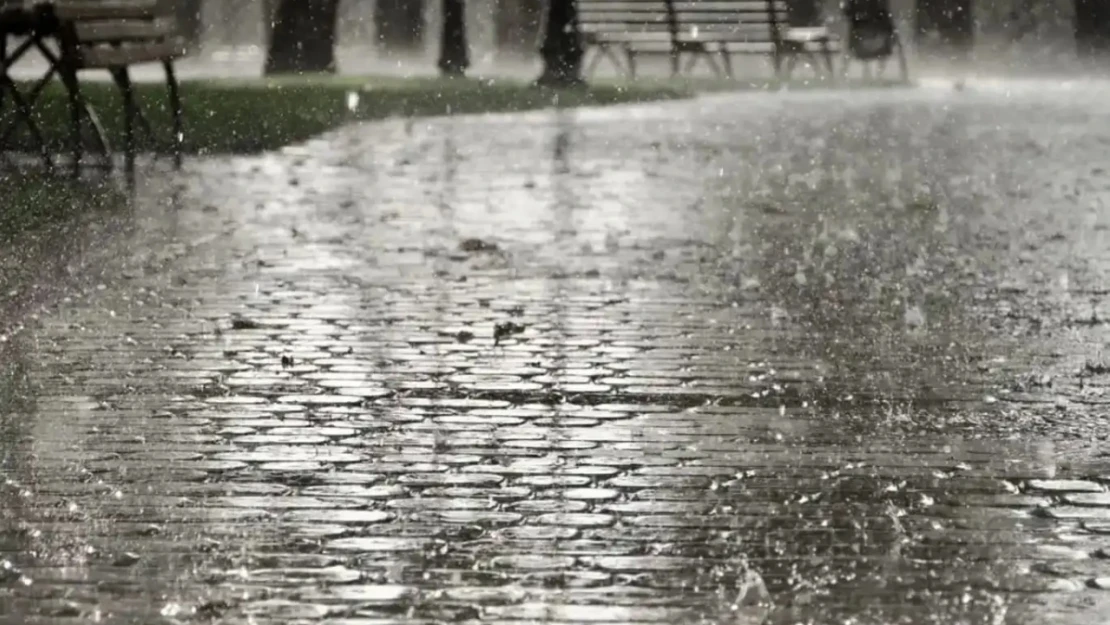 Meteorolojiden 3 kente sel ve su baskını uyarısı