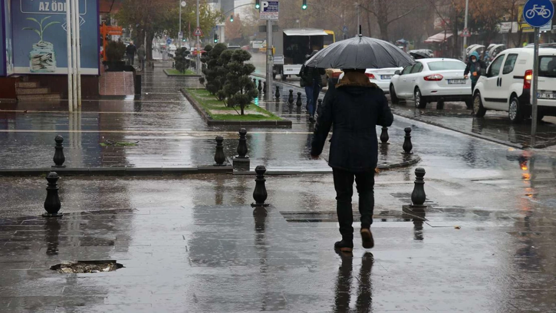 Meteorolojiden 'kuvvetli' yağış uyarısı