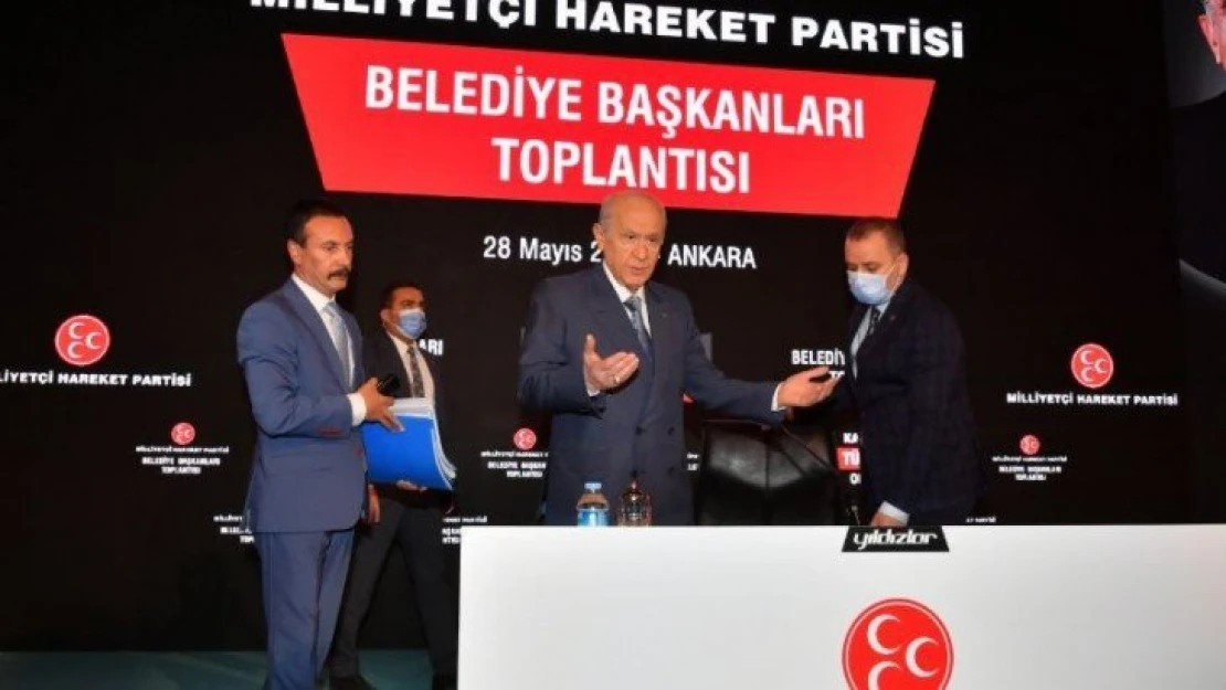 MHP Lideri Bahçeli, belediye başkanları ile bir araya geldi