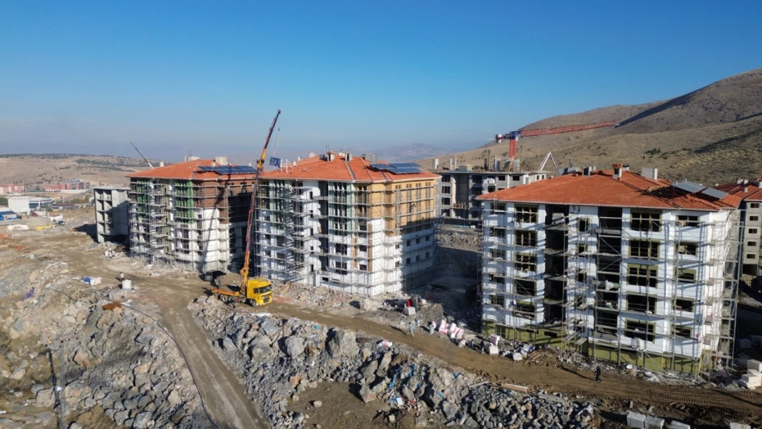 Milletvekili Ölmeztoprak'tan orta hasarlı binalar için kredi açıklaması