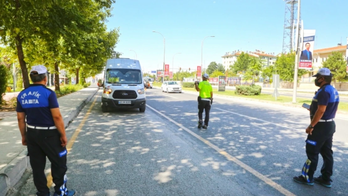 Minibüs Ve Otobüslerde Koronavirüs Denetimi Yapıldı