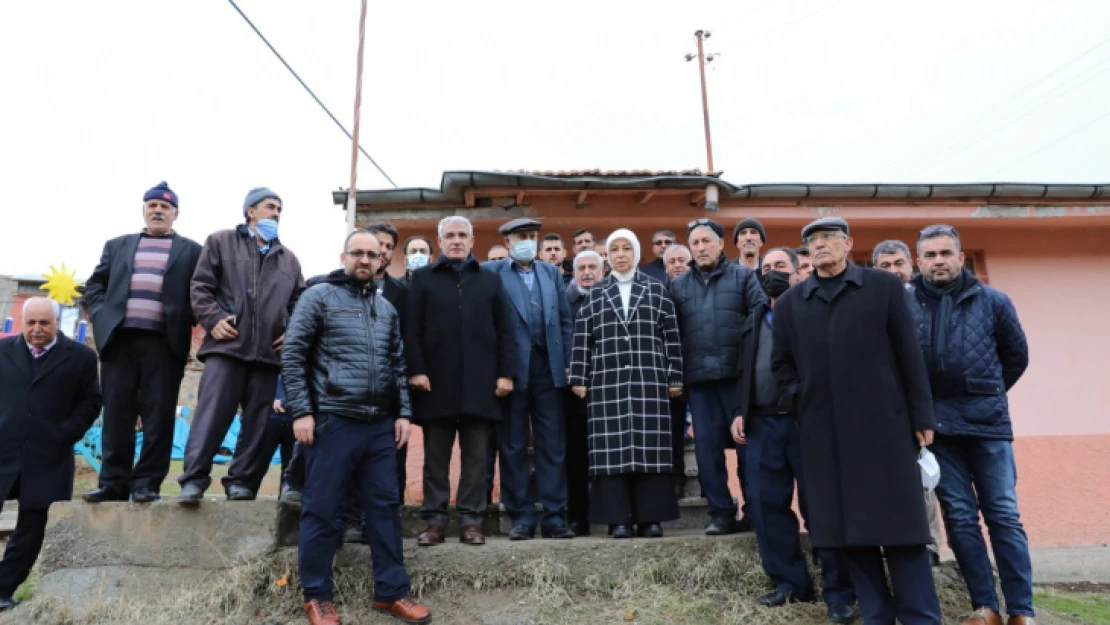 Muhalefet Türk Lirası'nın değer kazanmasını zerre kadar önemsemiyor