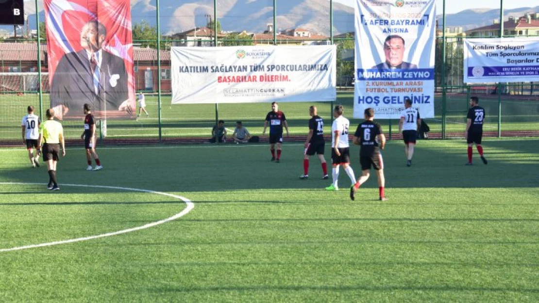 Muharrem Zeyno Adına Düzenlenen Kurumlar Arası Futbol Turnuvası Başladı