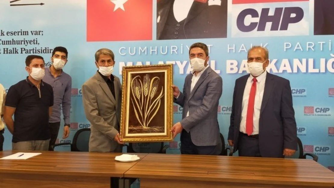 Muhtarlardan CHP'ye ziyaret