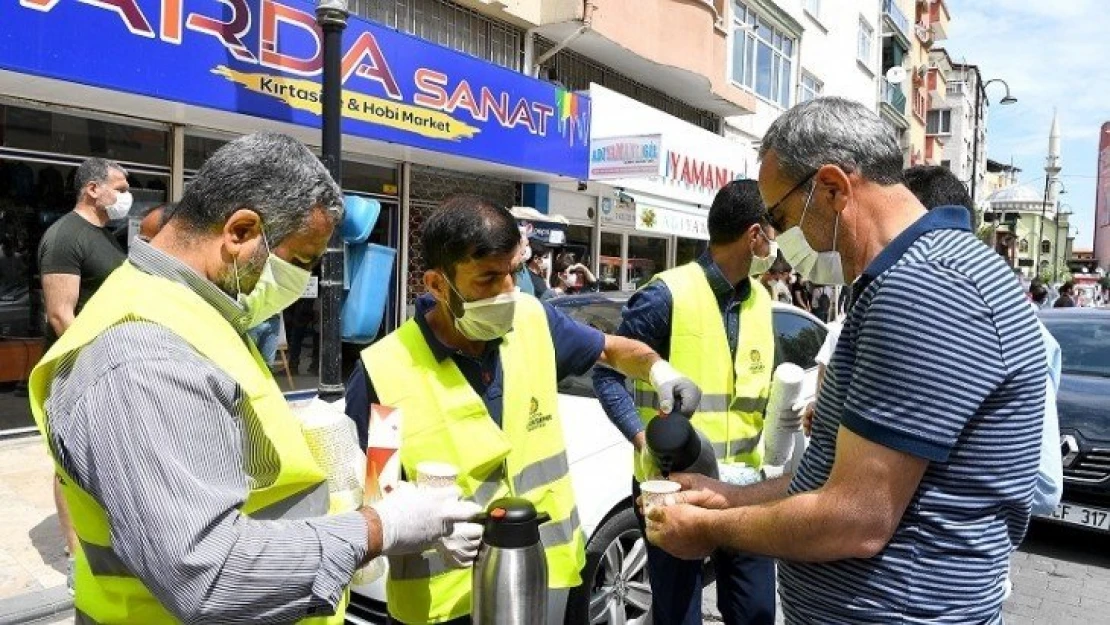 Öğrenci Velilerine İkram