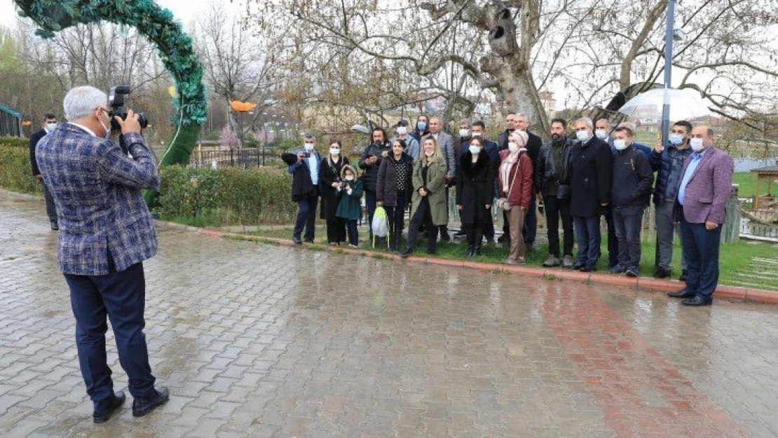 Öğretmenler Başkan Güder'in Kadrajına Girdi