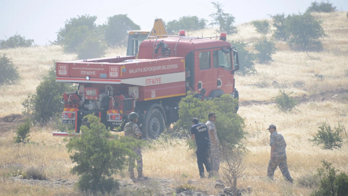 Örüşkü'de Arazi Yangını Kontrol Altına Alındı